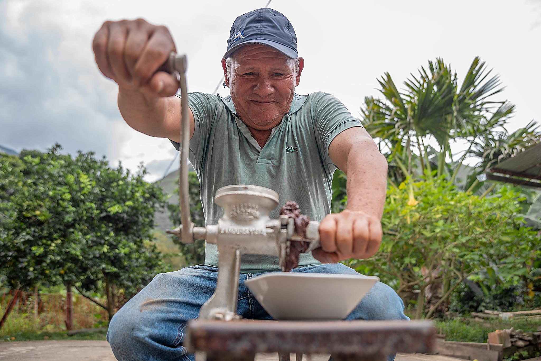 Cacao Farm Experience 1-Day Tour Cusco