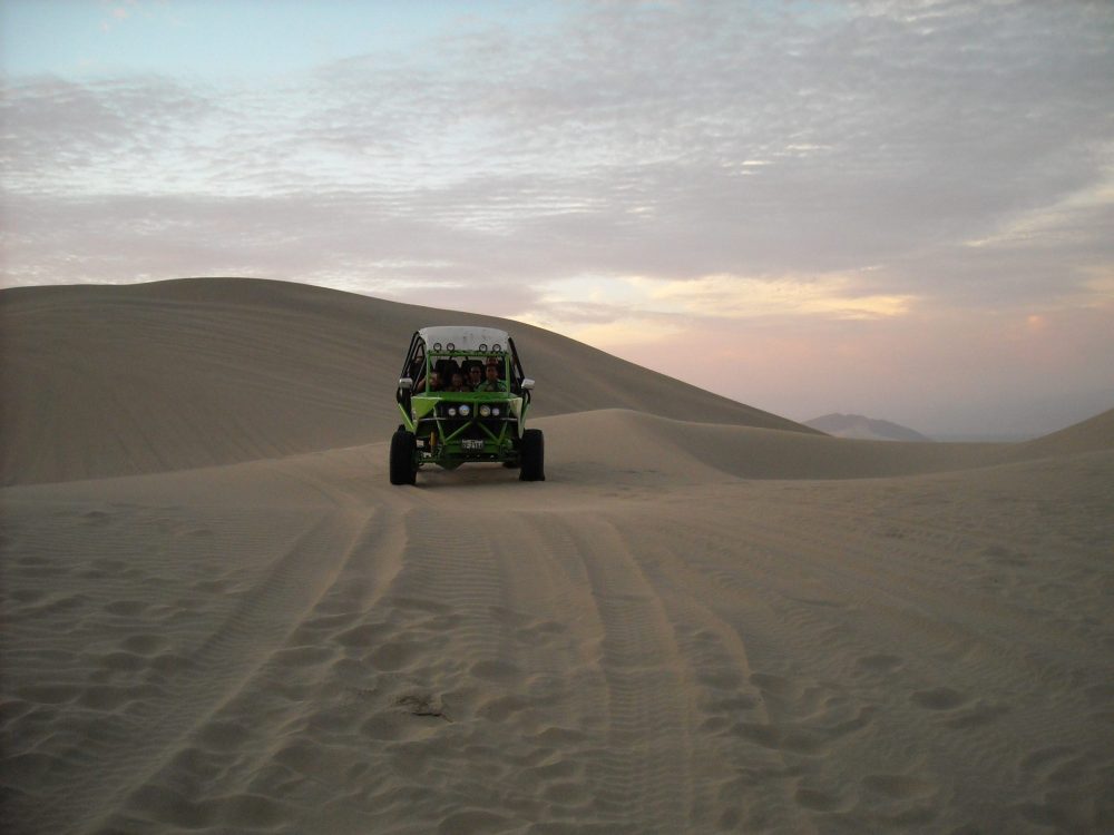 Bungge Huacachina Ica